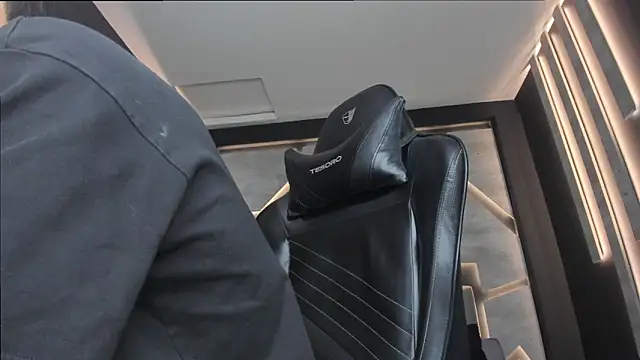 alexgiraldo  online show from 02/27/25, 02:21