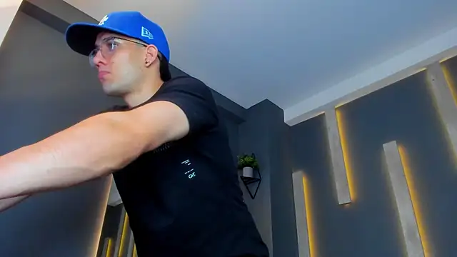 alexgiraldo  online show from 03/03/25, 11:22