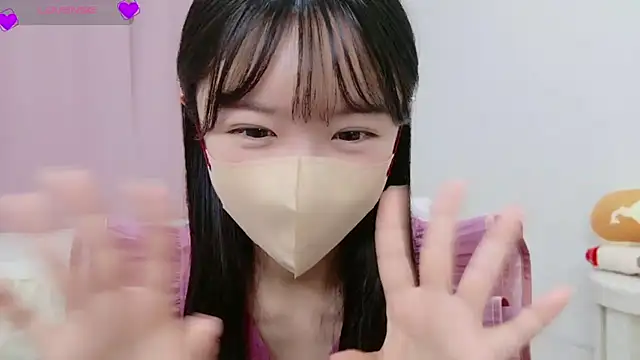 anchan  online show from 09/13/25, 11:04