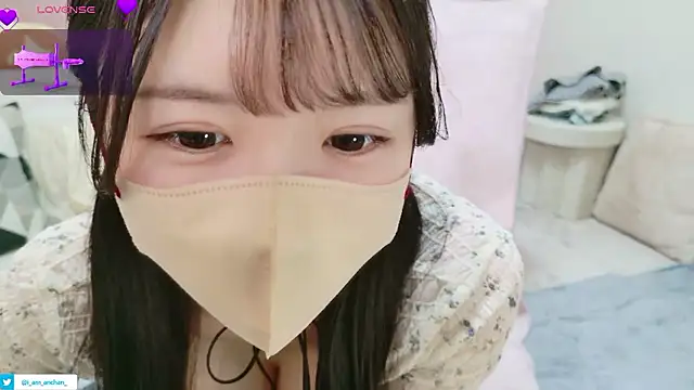 Snapshot of anchan_ chatting on 05/23/26, 01:15 anchan online show from 05/23/26, 01:15