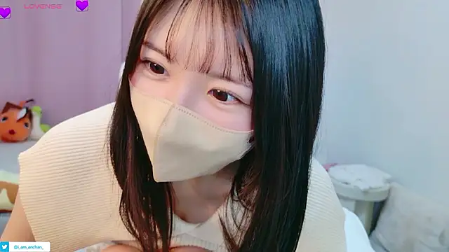 Snapshot of anchan_ chatting on 07/11/26, 12:52 anchan online show from 07/11/26, 12:52