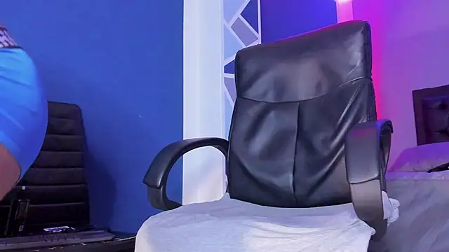 alex oficial online show from 03/18/25, 05:31