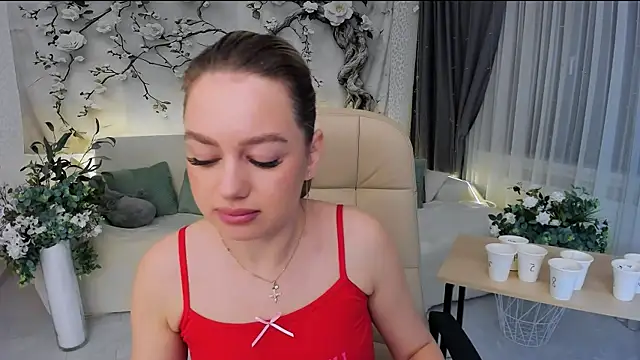 MiracleCurly online show from 11/04/25, 07:02