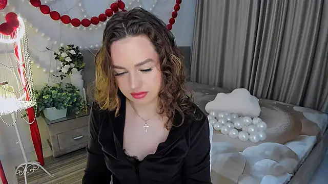 MiracleCurly online show from 04/19/26, 03:06