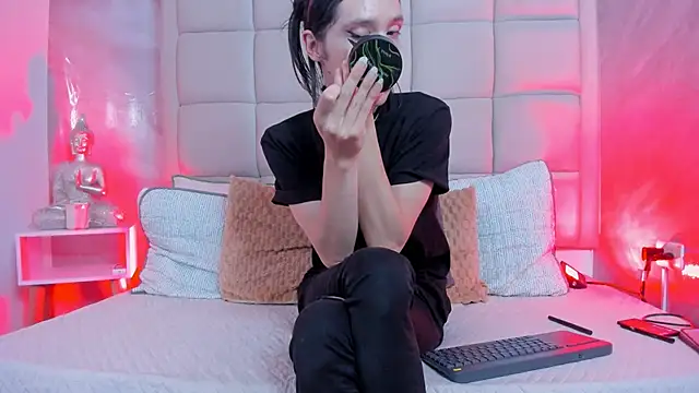 Hecatee 77 online show from 11/26/25, 08:10