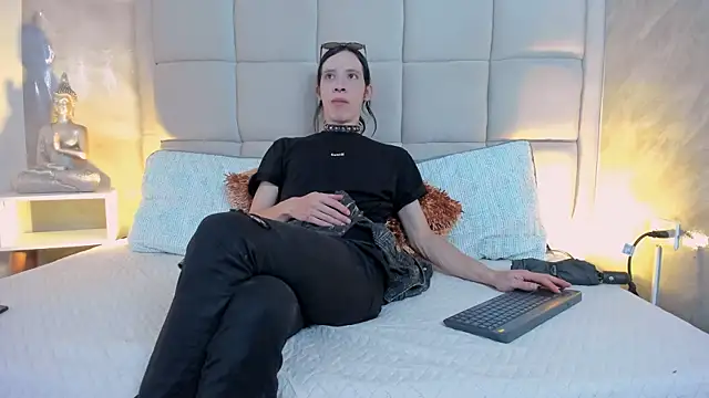 Hecatee 77 online show from 12/20/25, 06:15