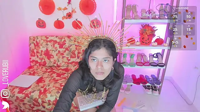 loverubii online show from 10/28/25, 08:29