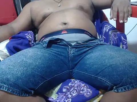 PONSE LATINO online show from 12/19/25, 04:47