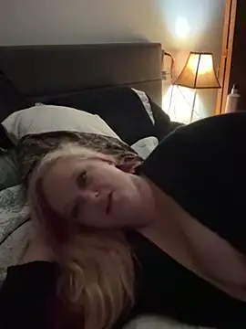 Cumslutsnowbunnie69 online show from 10/14/25, 04:02