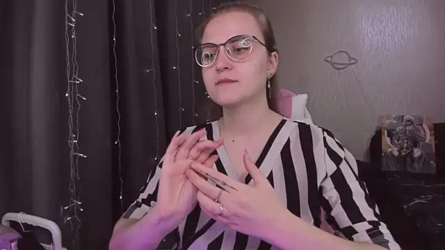 MissBrightShine online show from 11/26/25, 10:38