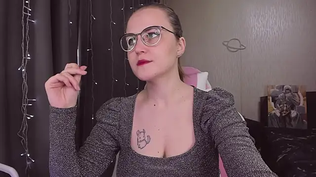 Snapshot of MissBrightShine chatting on 01/16/26, 10:41 MissBrightShine online show from 01/16/26, 10:41