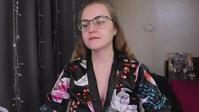 Snapshot of MissBrightShine chatting on 02/20/26, 11:22 MissBrightShine online show from 02/20/26, 11:22