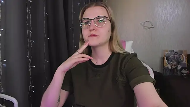 MissBrightShine online show from 03/28/26, 10:48