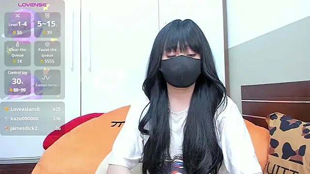 alonelove   online show from 02/25/25, 06:58