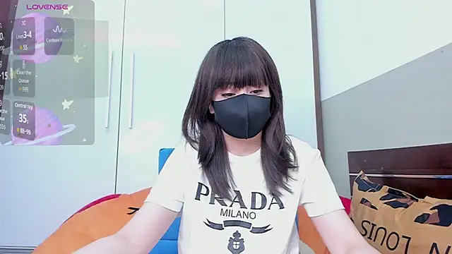 alonelove   online show from 09/10/25, 02:33