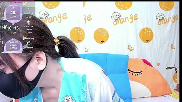 alonelove   online show from 10/10/25, 02:21