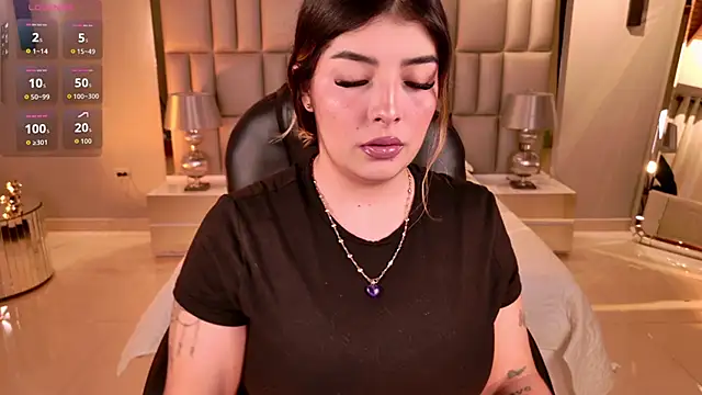 LisaMonroe  online show from 11/11/25, 08:42