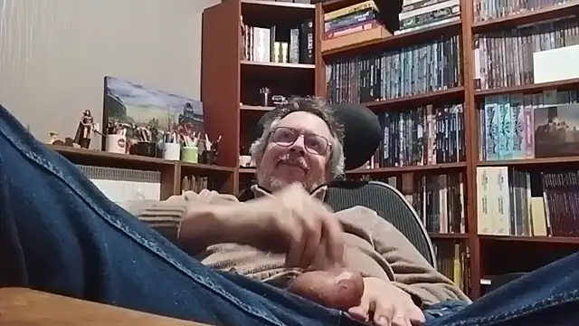 Mandra is a whore online show from 10/27/25, 10:47