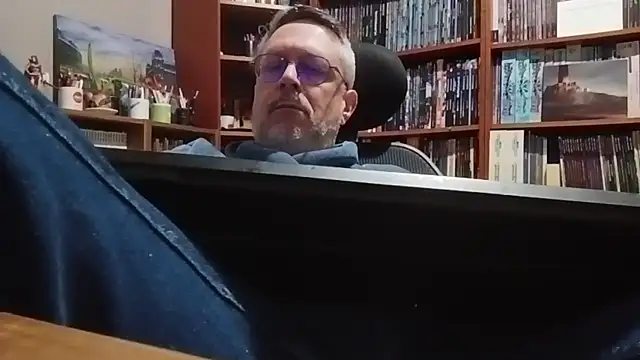 Mandra is a whore online show from 11/14/25, 11:13