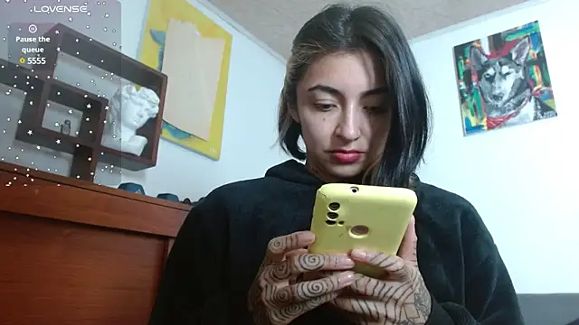 ZoeBakers  online show from 12/13/24, 03:00