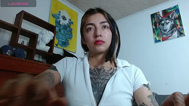 ZoeBakers  online show from 03/21/25, 12:18