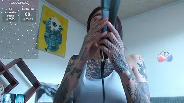 ZoeBakers  online show from 10/04/25, 09:24