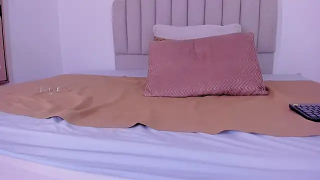 sarita duque online show from 09/30/25, 11:59