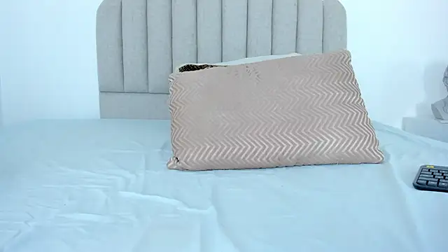 sarita duque online show from 10/27/25, 12:09