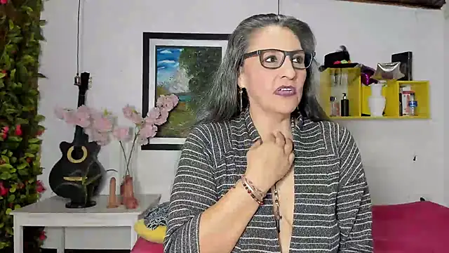 merlyna goldens online show from 01/30/25, 09:15