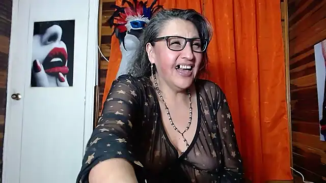 merlyna goldens online show from 02/06/25, 06:08