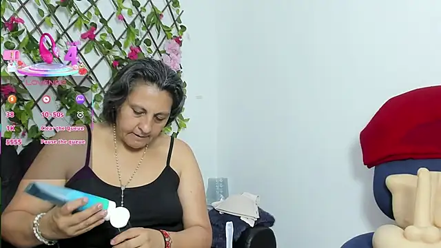 merlyna goldens online show from 11/15/25, 01:58