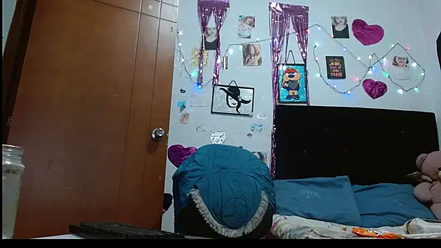 Saray extrovert  online show from 02/18/25, 09:43