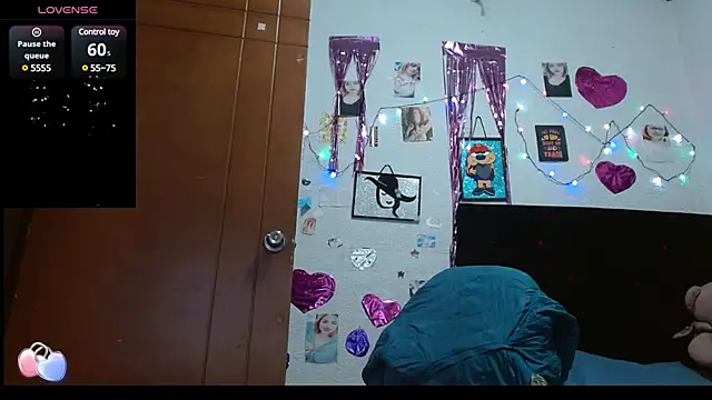 Saray extrovert  online show from 02/19/25, 06:00