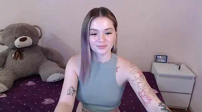 miaacatt online show from 03/10/25, 09:53