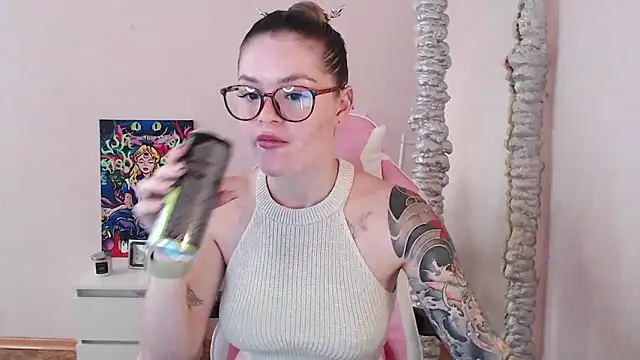 miaacatt online show from 10/03/25, 07:16