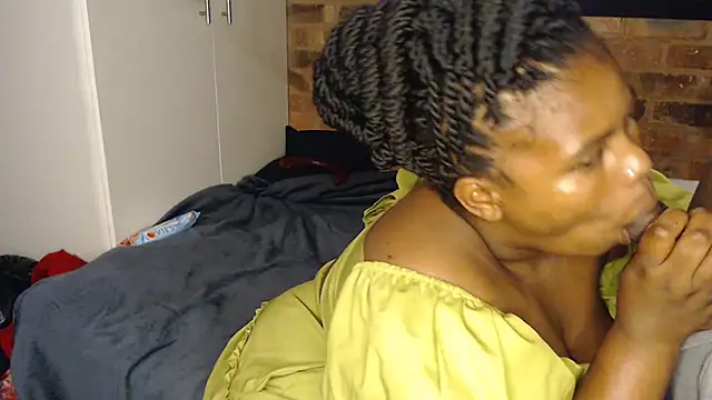 Pweedy-Baddie online show from 10/06/25, 11:13
