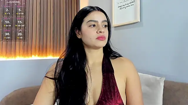 Snapshot of Paula_Desousa chatting on 07/05/26, 02:24 Paula Desousa online show from 07/05/26, 02:24
