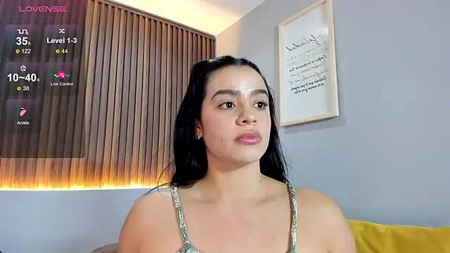 Snapshot of Paula_Desousa chatting on 07/14/26, 07:30 Paula Desousa online show from 07/14/26, 07:30