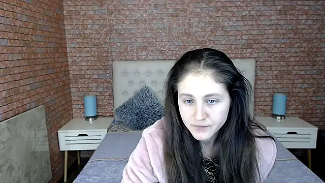 Holliy Cooper online show from 02/10/25, 01:55