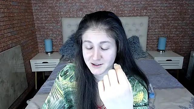 Holliy Cooper online show from 03/14/25, 09:24