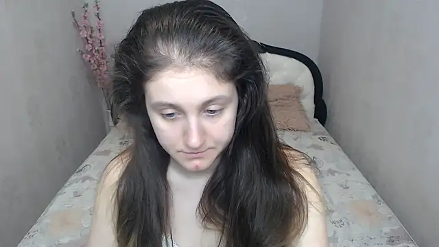 Snapshot of Holliy_Cooper chatting on 05/27/26, 06:43 Holliy Cooper online show from 05/27/26, 06:43