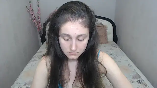 Holliy Cooper online show from 07/16/26, 06:52