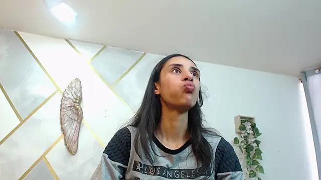 RoxanaCyrano  online show from 11/04/25, 08:08