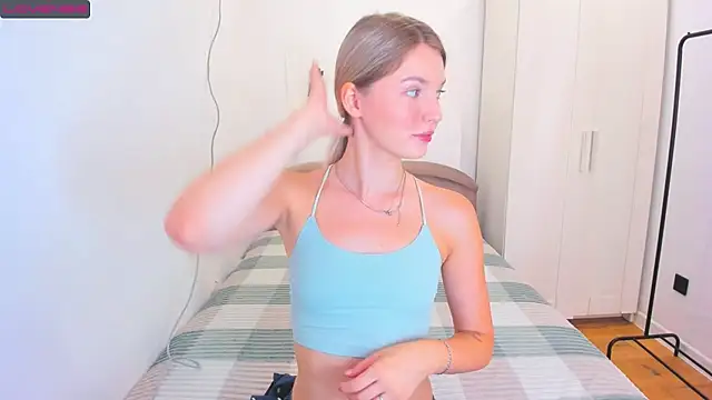 Snapshot of liloneforyou chatting on 10/08/25, 09:29 liloneforyou online show from 10/08/25, 09:29