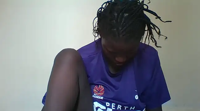 prettychic5 online show from 12/05/24, 06:32