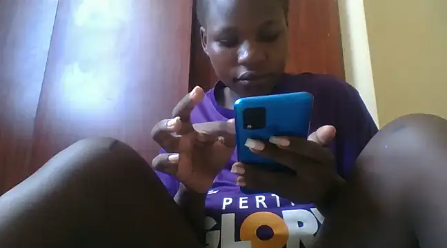 prettychic5 online show from 12/23/24, 09:05