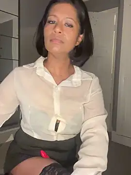 RoseMelanie online show from 02/11/25, 05:07