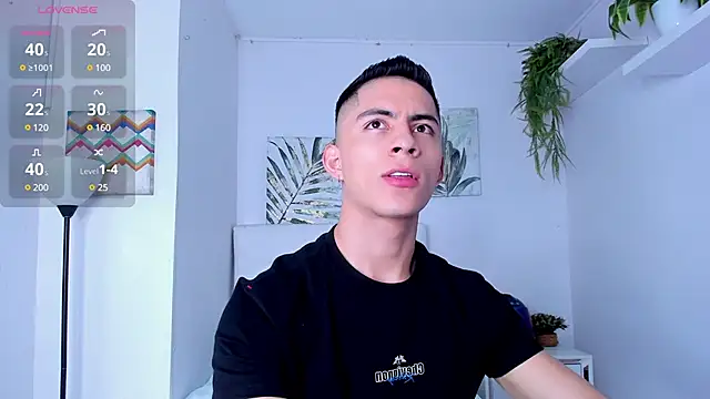 Snapshot of Matty_Adams chatting on 03/02/25, 04:10 Matty Adams online show from 03/02/25, 04:10