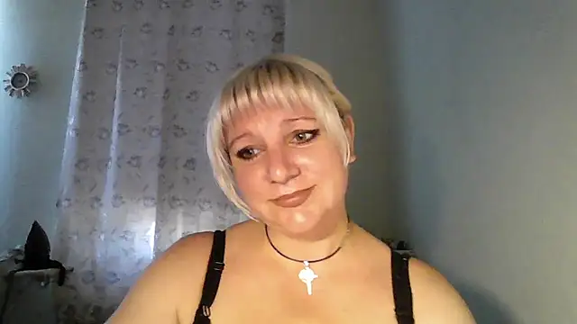 Snapshot of MeilomaWesa chatting on 09/23/25, 06:38 MeilomaWesa online show from 09/23/25, 06:38