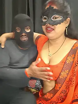 Snapshot of Something_61 chatting on 02/15/26, 04:36 Something 61 online show from 02/15/26, 04:36